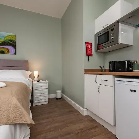 Saville Street Apartment